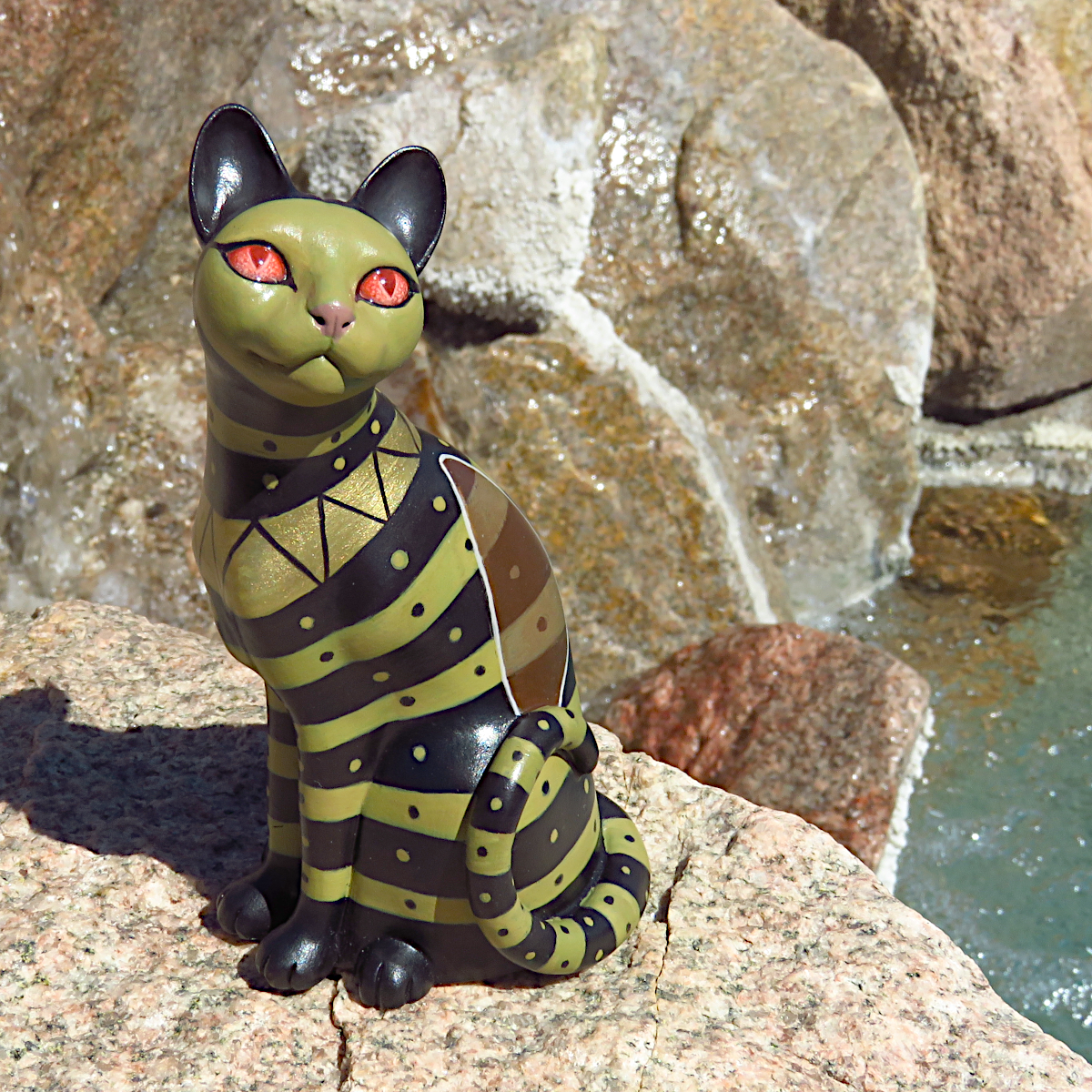 "La Avispa"—a handmade miniaure alebrije cat figurine