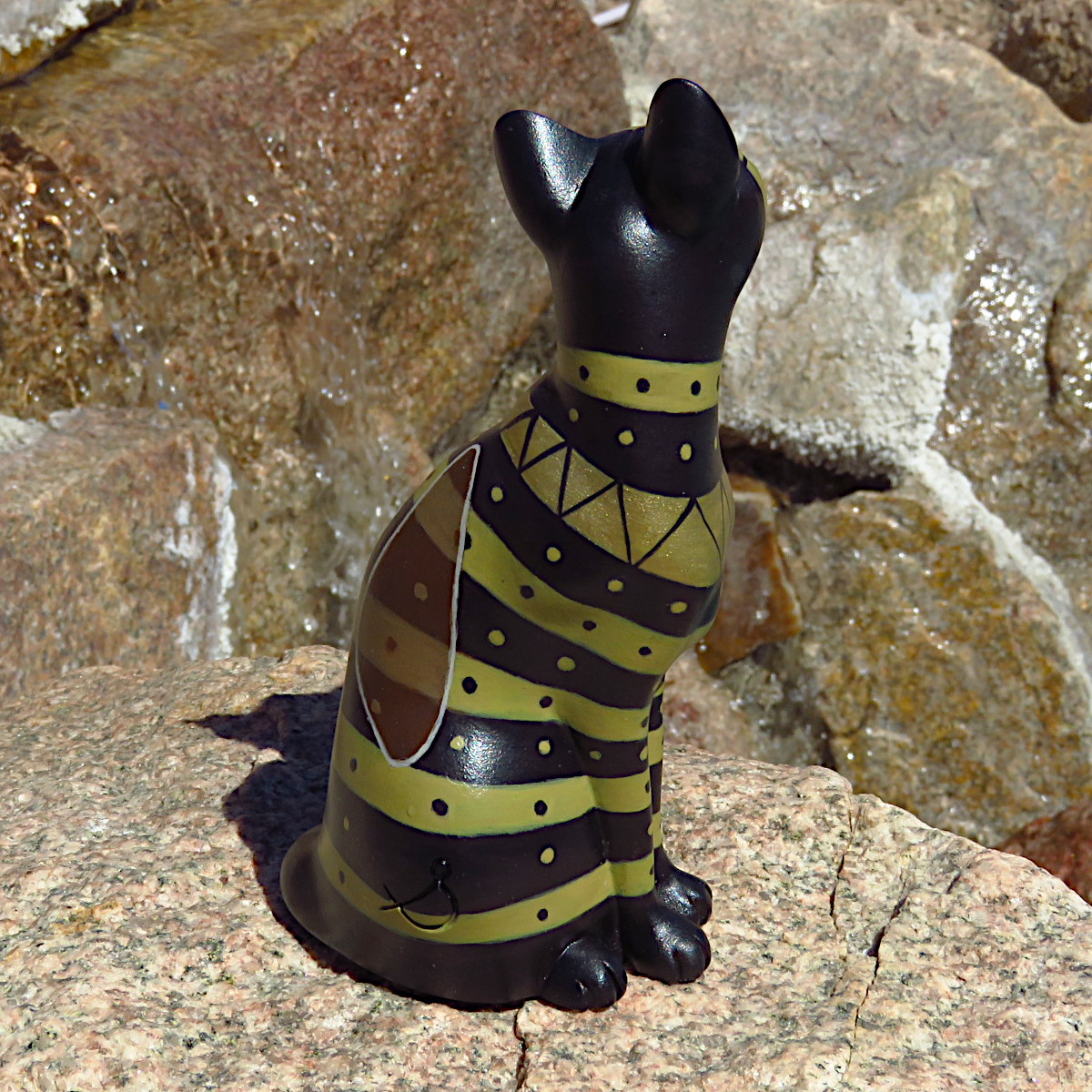 "La Avispa"—a handmade miniaure alebrije cat figurine