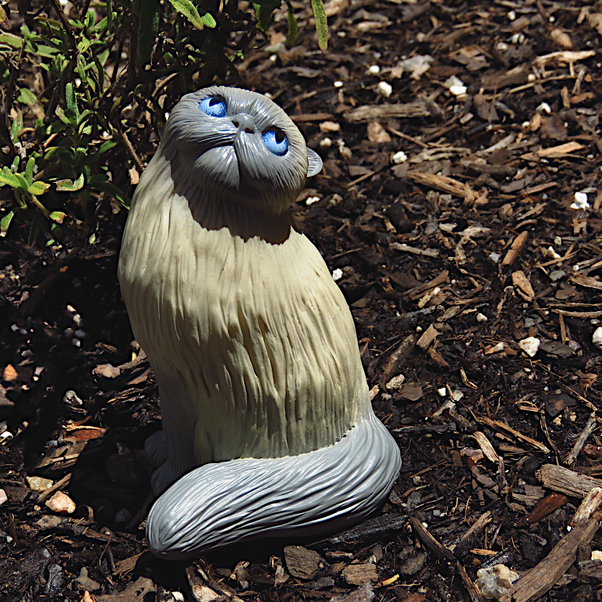 "Humble Himalayan"—handmade Persian cat figurine